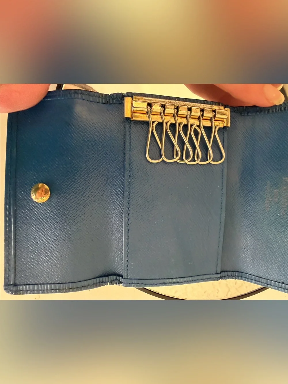 Louis Vuitton Epi Leather Key Holder Key Clave Blue 6 Keys